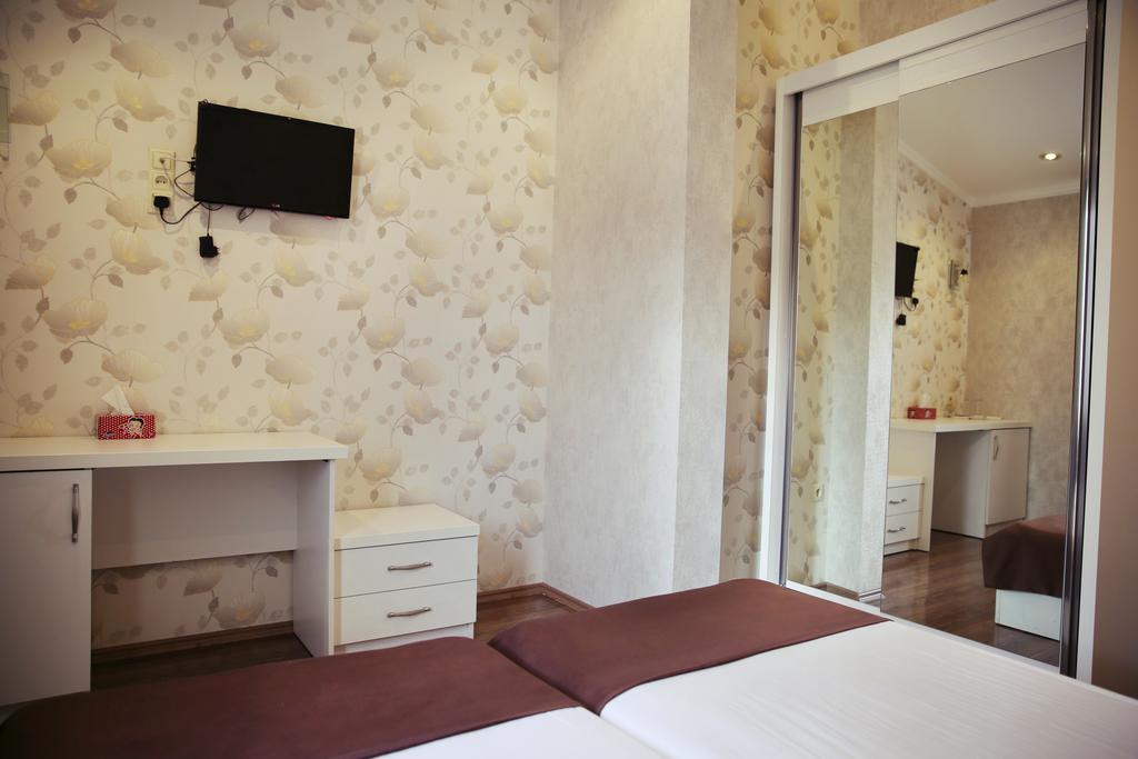 Rondo Hotel Tbilisi Rum bild