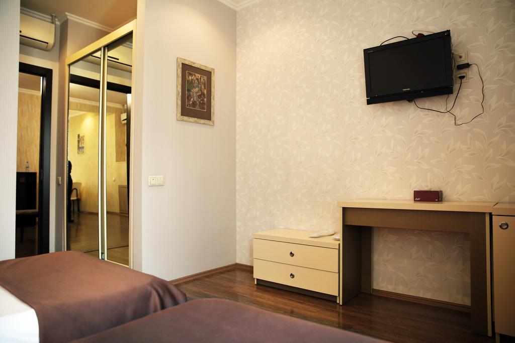 Rondo Hotel Tbilisi Rum bild