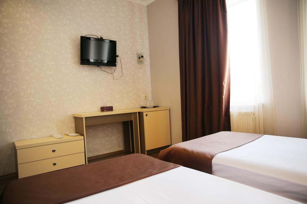 Rondo Hotel Tbilisi Rum bild