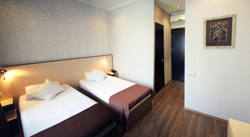 Rondo Hotel Tbilisi Rum bild